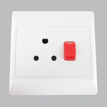 Brightstar EPL329 WHITE 16 AMP Dedicated Plug - 4 X 4