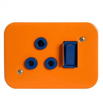 Crabtree 7390D/007OR Classic Industrial Single Dedicated Socket 164-4 Switched Blue on Orange Surface Box
