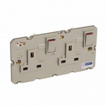 Legrand Arteor 570049 Single Pole Socket 2Pole And Earth Switched 13A 250V Conform To Champagne