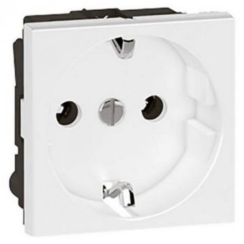 Legrand Arteor 572118 Socket 16A 2Pole And Earth Shuttered 2Modules White