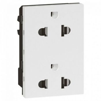 Legrand Arteor 572133 Socket 15A/127V 16A/250V 2 X 2Pole And Earth With Shutters 3Modules White