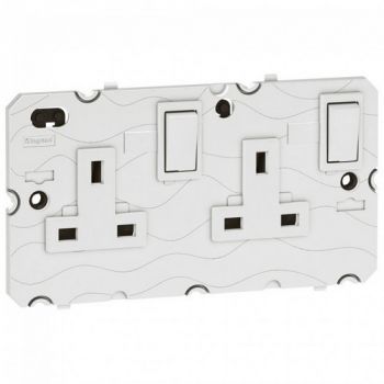 Legrand Arteor 572149 Double Pole Socket 13A 2Pole And Earth Switched Twin E White