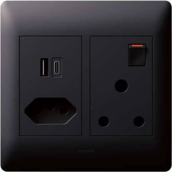 Legrand Ysalis PYMONU44BLK Mono Block 1X Socket And 1X New Socket And Double USB Type AandC 5Vdc 3A Intelligent Charging 4X4 Black