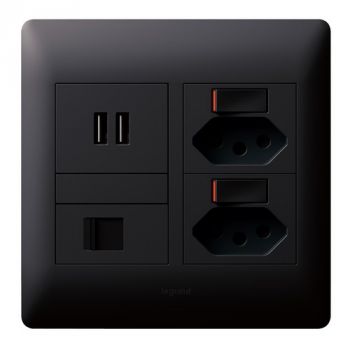 Legrand Ysalis PYNSUD44BLK New Socket Switched X 2 + USB X 2 + Data 4X4 Black