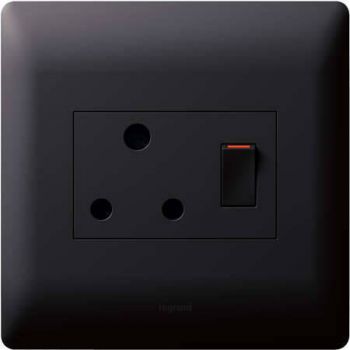 Legrand Ysalis PYSO44BLK Single Socket Switched 4X4 Black