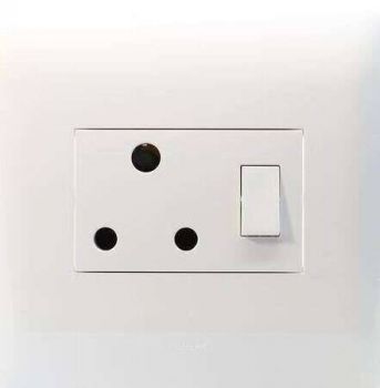 Legrand Ysalis PYSO44WHT Single Socket Switched 4X4 White