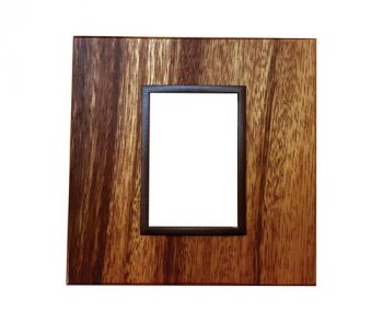 Onesto Matrix WB-MXG-4001W 4 x 4 1 Lever Yoke Wood And Black Bezel