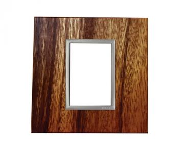 Onesto Matrix WT-MXG-4001W 4 x 4 1 Lever Yoke Wood And Titanium Bezel