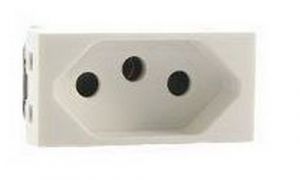 Legrand Arteor 572136 2Pole And Earth Unswitched Socket 1Module White